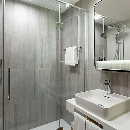 By Marriott 4*