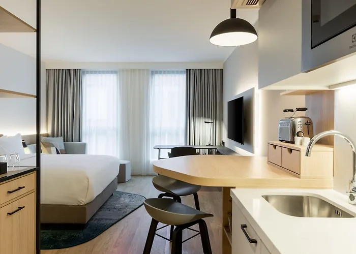 By Marriott Hotel 4*